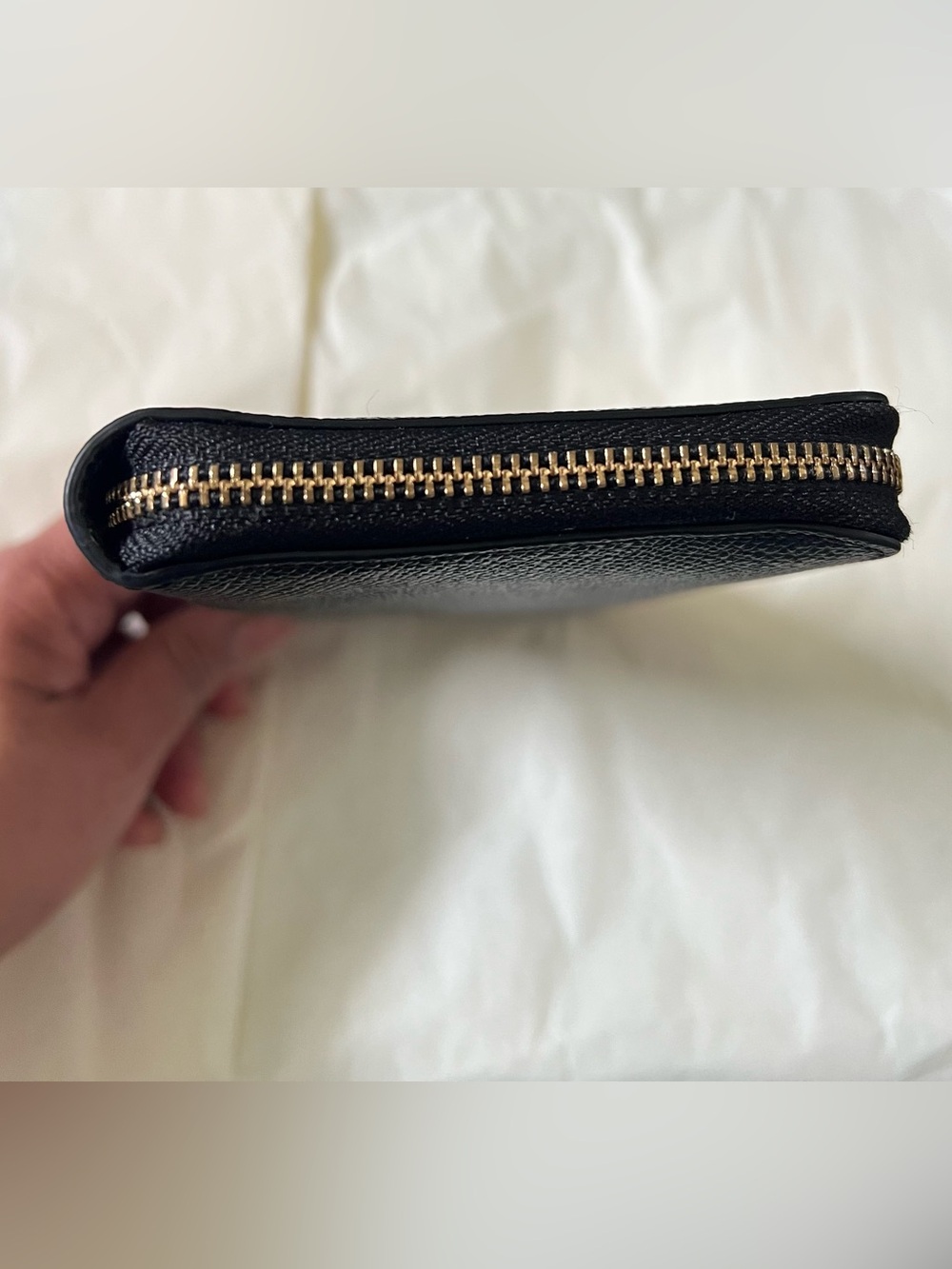 Coach Black Crossgrain Pebble Leather Zip Around Wallet with Gold Hardware - Picture 3 of 9